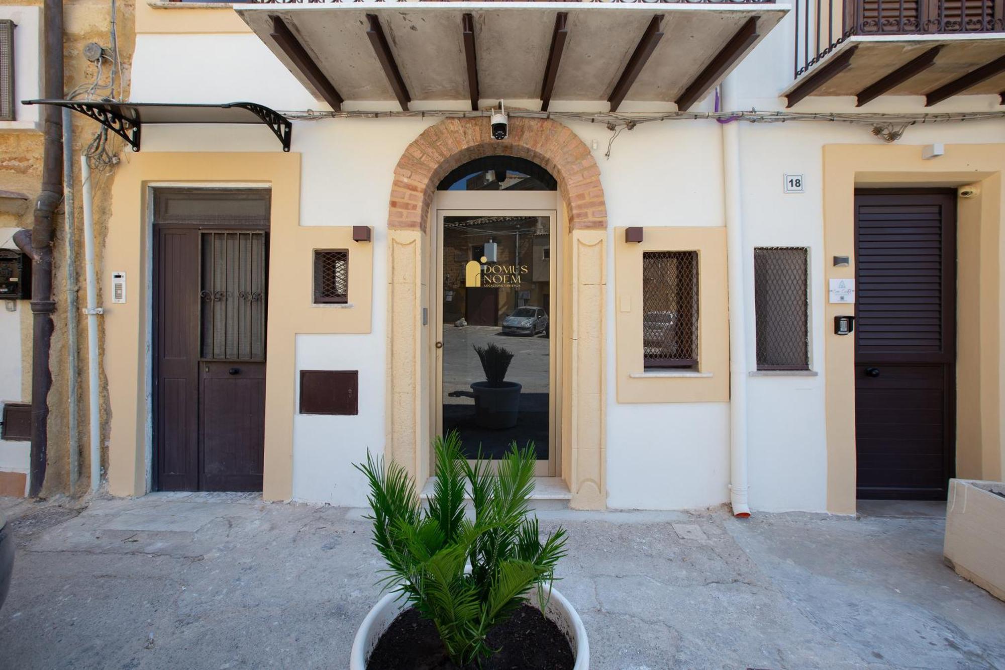 Hotel Domus Noem - Locazione Turistica Agrigent Exterior foto